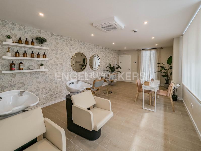 Foto 04773464-43fd-4df7-88eb-0ce04b241f94. Lloguer apartament amb calefacció aparcament piscina a Esplugues de Llobregat