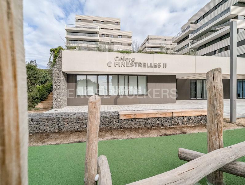 Foto 286932ef-1880-4800-8985-7561856bb096. Lloguer apartament amb calefacció aparcament piscina a Esplugues de Llobregat