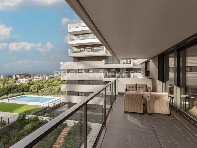 Foto 6fbd862a-1965-48d2-9de3-30d7b105b695. Lloguer apartament amb calefacció aparcament piscina a Esplugues de Llobregat