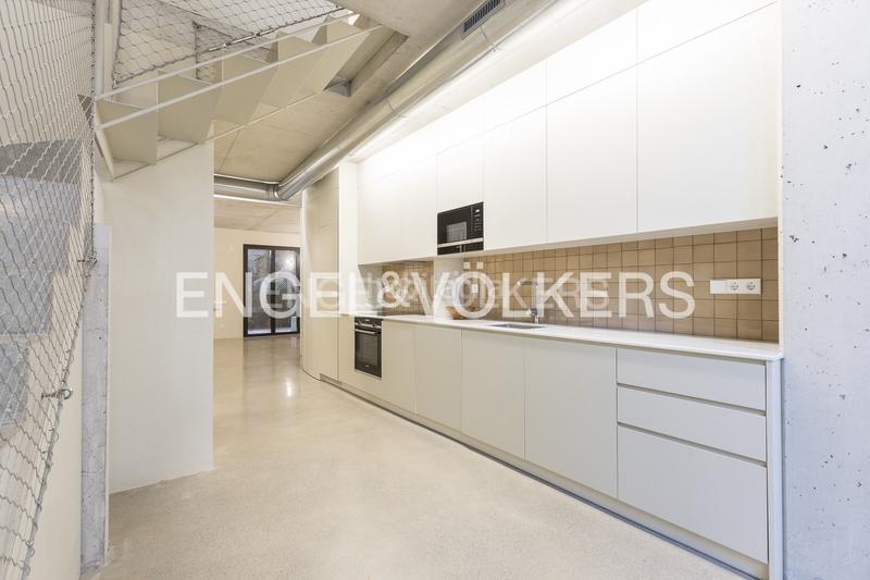 Foto 1ce42191-bef6-4234-a854-84237381507e. Duplex con riscaldamento in Sagrada Família Barcelona