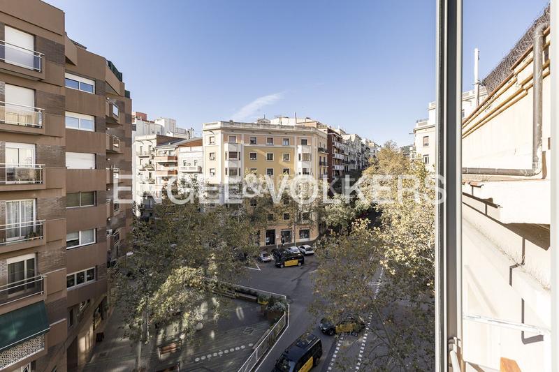 Foto 73da38d0-a9f6-4a7b-9db3-155244dc4bd1. Duplex con riscaldamento in Sagrada Família Barcelona