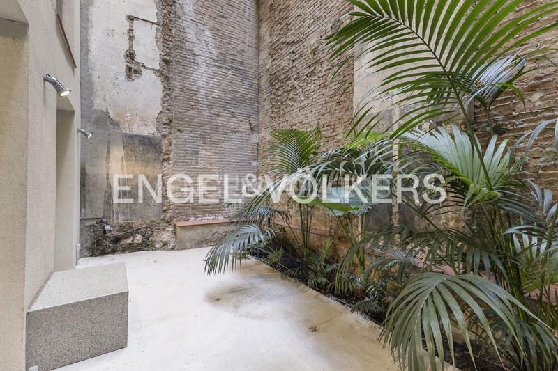 Foto f61c6a14-2a12-4d10-bf88-e89ac230d786. Duplex con riscaldamento in Sagrada Família Barcelona