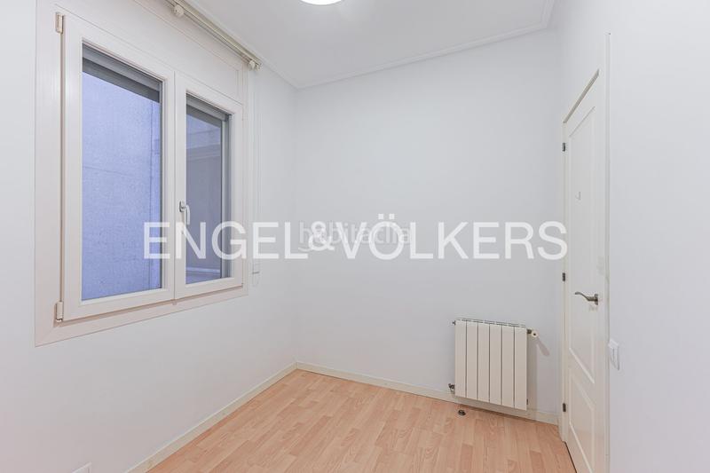 Foto 7d047fa2-f7e1-4a93-a3b8-94dbebb4d408. Appartement avec chauffage dans Sants Barcelona