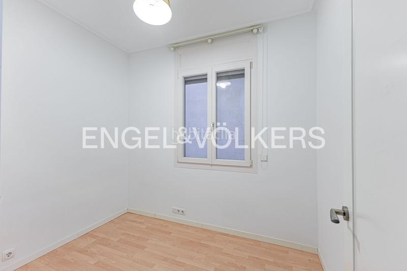 Foto c4b2056e-ef82-4de1-8a44-e8e16a49797a. Appartement avec chauffage dans Sants Barcelona