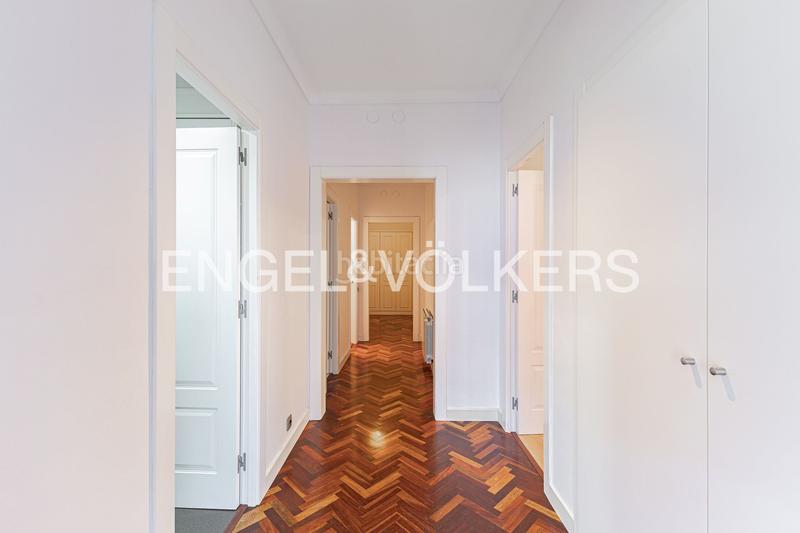 Foto c7d6edf2-8ef8-41f3-afc1-771ba97710d4. Appartement avec chauffage dans Sants Barcelona