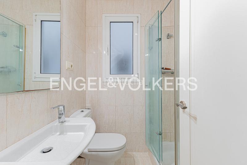 Foto f6efa772-c271-4476-bfe9-fe971e4fb1f2. Appartement avec chauffage dans Sants Barcelona