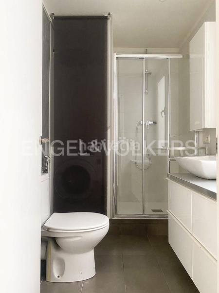 Foto 19546ead-e074-4a0c-b5bd-dbdb5ecb30ea. Alquiler apartamento magnifico piso de diseño cerca de plaza catalunya en Barcelona