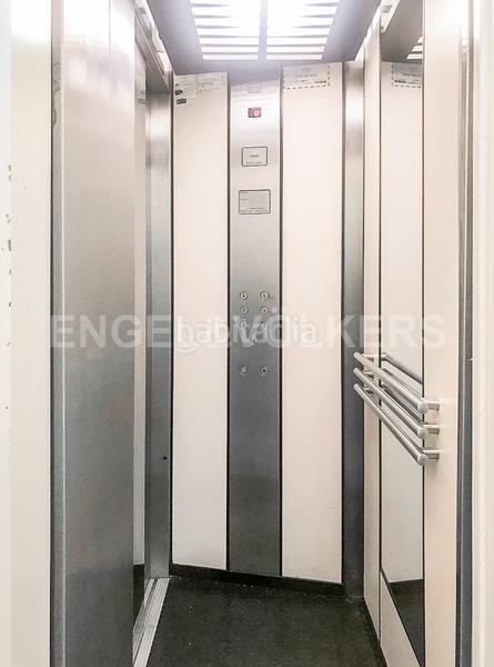 Foto 68ba9a99-00b2-4d33-9520-7c5f9fc1625f. Alquiler apartamento magnifico piso de diseño cerca de plaza catalunya en Barcelona