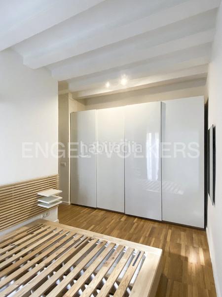 Foto b14a138d-0e92-42ae-ba9d-b4e5ab7a7ac7. Alquiler apartamento magnifico piso de diseño cerca de plaza catalunya en Barcelona