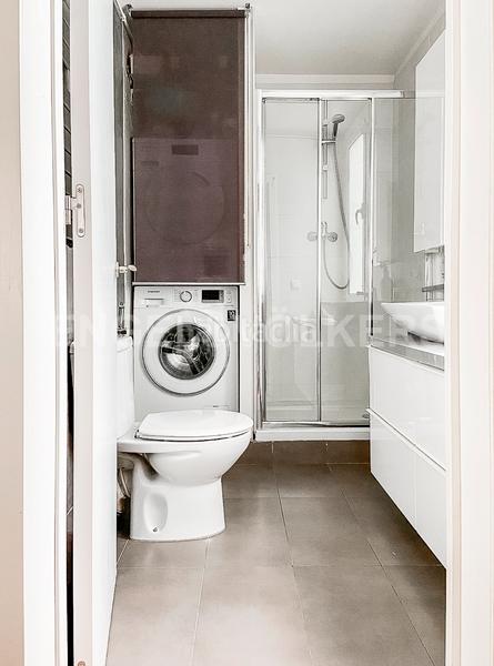 Foto d0781c22-c4c7-4b7b-a71e-8c1df26a8e16. Rent apartment with heating in Raval Barcelona