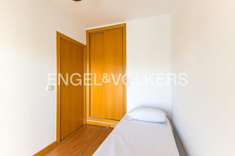 Foto 224cf19f-c884-4d10-954f-d27ca3d94c09. Lloguer apartament amb calefacció aparcament piscina a Castelldefels