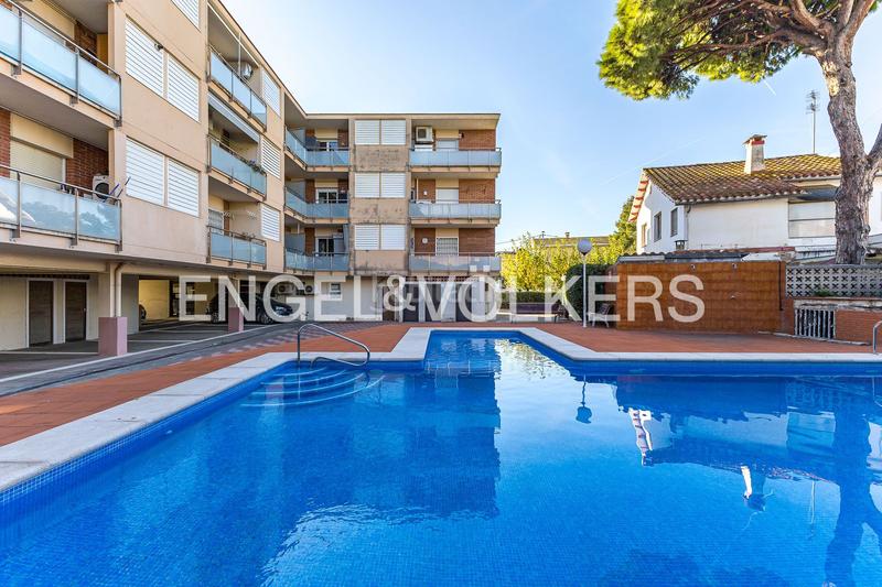 Foto 85b20014-1abc-427f-96b9-a63e5e87e113. Lloguer apartament amb calefacció aparcament piscina a Castelldefels