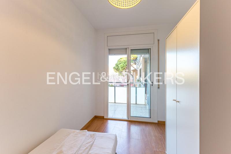 Foto 92cba899-0d32-48c0-b47f-47f3949bd83e. Location appartement avec chauffage parking piscine dans Castelldefels