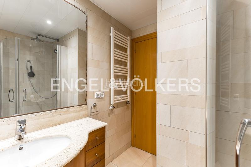 Foto 087422aa-52e1-4c74-81f2-ffd1a45d3877. Miete appartement mit heizung parking pool in Lluminetes Castelldefels