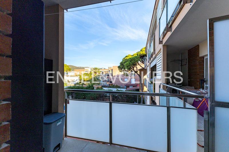 Foto 0a80003f-a179-4830-9373-d14d70cd7ad5. Miete appartement mit heizung parking pool in Lluminetes Castelldefels