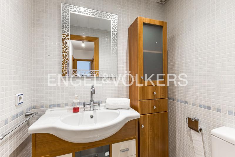 Foto c5fa95e2-2f0e-4e2b-b2e4-cee7516ddb50. Miete appartement mit heizung parking pool in Lluminetes Castelldefels