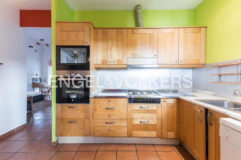 Foto bb9d9a3f-0a56-472f-a273-b001d279d5bc. Maison avec chauffage dans Can Baró Barcelona