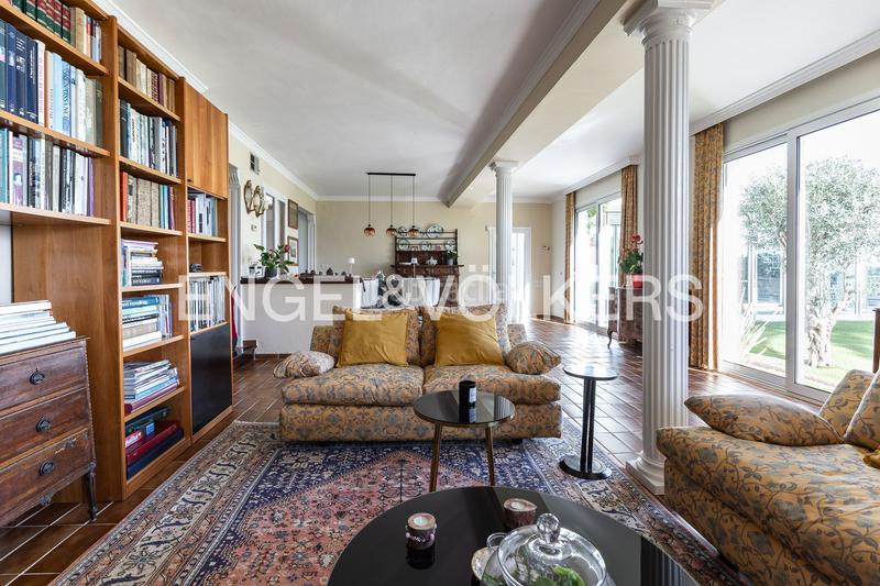 Foto 2bee8459-6f30-42d9-9032-cbf015a0fd7f. Maison avec chauffage parking piscine dans Alella