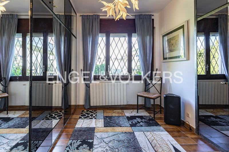 Foto 342bbd3a-905a-4712-a3e5-10b01f575ef0. Maison avec chauffage parking piscine dans Alella