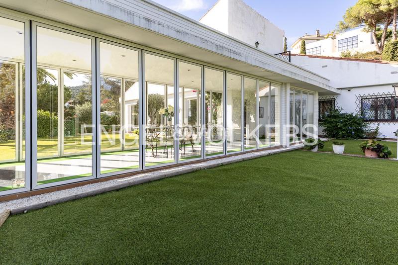 Foto 6f806204-e8b1-48ed-856d-8d360e80d5ed. Maison avec chauffage parking piscine dans Alella