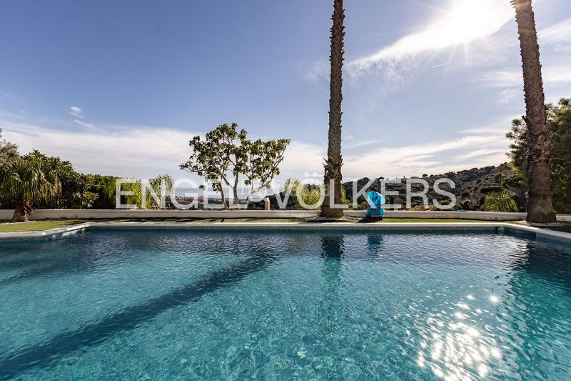 Foto 7c6db4f5-3ede-4c94-b1f3-54ab5c8f0682. Maison avec chauffage parking piscine dans Alella