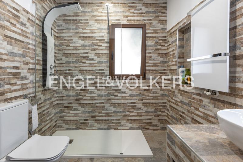 Foto 83219aa6-423e-4bb1-8d09-275875fc0442. Maison avec chauffage parking piscine dans Alella