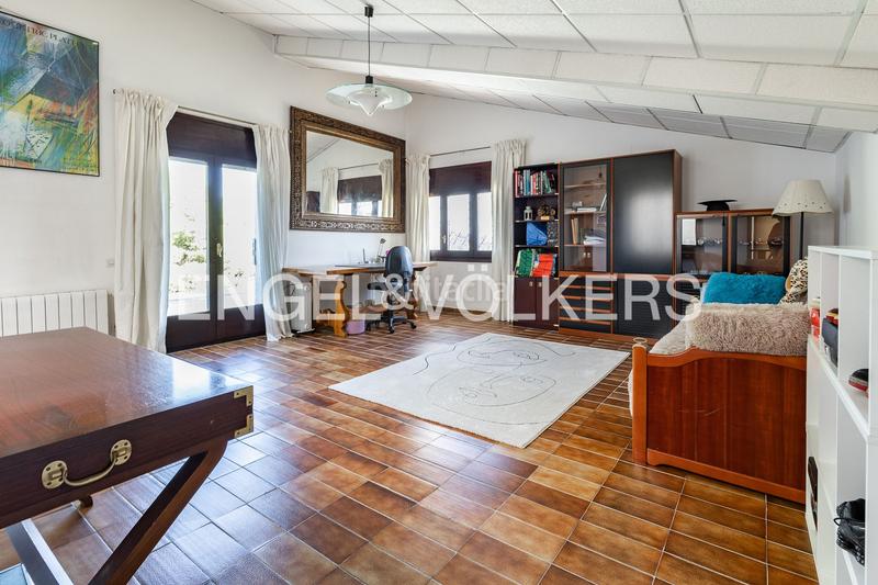 Foto 8ff8641a-9a55-419e-9f0a-f98863e9c520. Maison avec chauffage parking piscine dans Alella