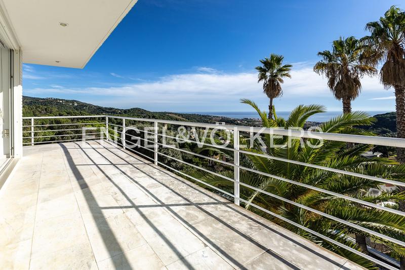 Foto 92025aeb-aa14-4055-ae5f-23f85486623e. Maison avec chauffage parking piscine dans Alella