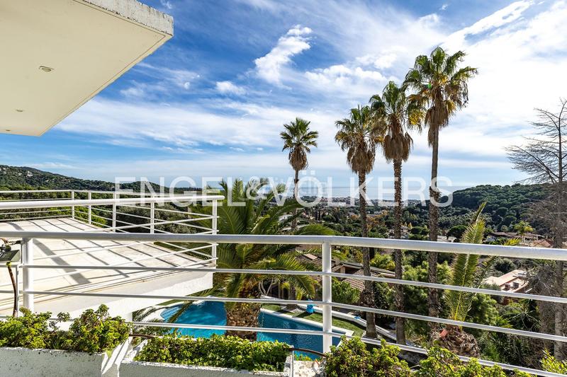 Foto c6602314-6185-4b01-a92b-573437a5c64d. Maison avec chauffage parking piscine dans Alella