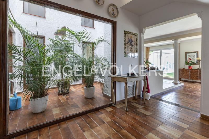 Foto f3a14056-b856-4862-84d2-3450cd1b4e0b. Maison avec chauffage parking piscine dans Alella