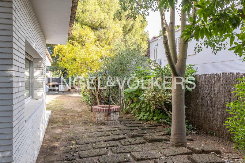 Foto 44a6bad0-f614-43ce-b8d7-a1fd309dc869. Affitto casa con riscaldamento parcheggio piscina in Sitges