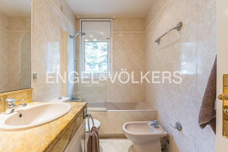 Foto a6debe78-d59a-41ee-8ee4-ecbd39a0d1c0. Affitto casa con riscaldamento parcheggio piscina in Sitges