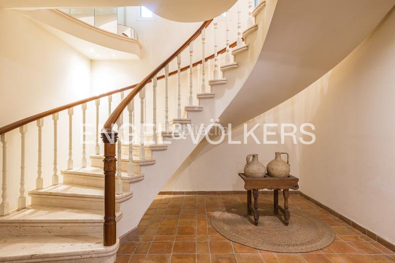 Foto b4f5d3d4-d8d1-48be-b077-960859fa8ef2. Affitto casa con riscaldamento parcheggio piscina in Sitges