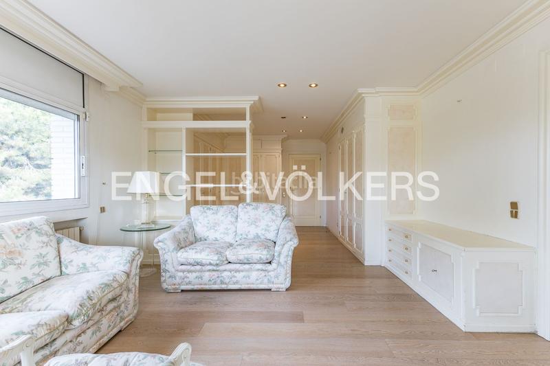 Foto 1e9a6f8c-2a93-4b04-b1e0-ada821f631b6. Rent house with heating parking pool in Can Girona - Terramar - Vinyet Sitges