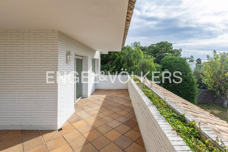 Foto 2904ff14-47bb-4ef0-ae03-d64be8a22156. Rent house with heating parking pool in Can Girona - Terramar - Vinyet Sitges