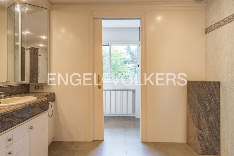 Foto 6a1a823a-8594-477c-8706-96ca7ba4b985. Rent house with heating parking pool in Can Girona - Terramar - Vinyet Sitges