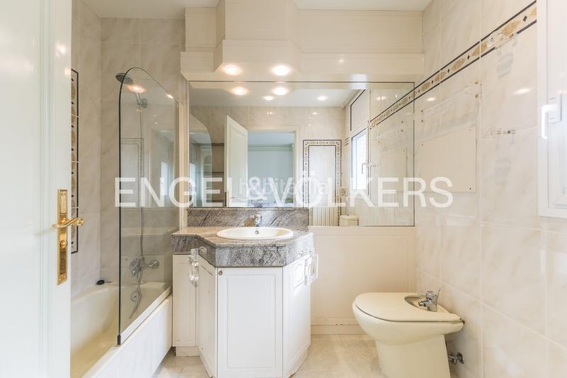 Foto c9b6e857-7ad1-4ce1-95ad-e17fd6a22277. Rent house with heating parking pool in Can Girona - Terramar - Vinyet Sitges