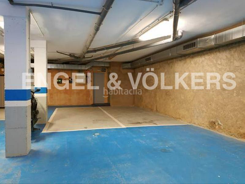 Foto 47a28fa1-e109-463f-83a3-d9716d201930. Alquiler apartamento piso con terraza y piscina en zona alta en Barcelona