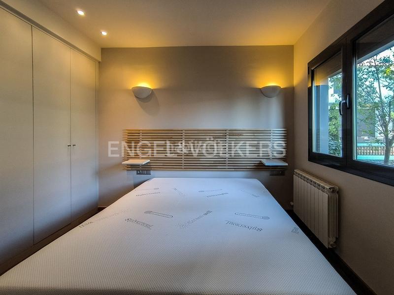 Foto 9563d401-af31-4ee2-a446-2d8aac941746. Alquiler apartamento piso con terraza y piscina en zona alta en Barcelona