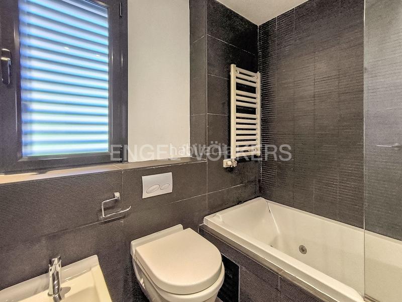 Foto 165b909d-6e4c-427f-80bf-e09e474fb97d. Lloguer apartament amb calefacció aparcament piscina a Barcelona