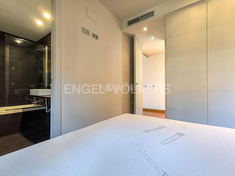 Foto d9db142f-1e81-4035-bc61-c5ed8aa851ae. Lloguer apartament amb calefacció aparcament piscina a Barcelona