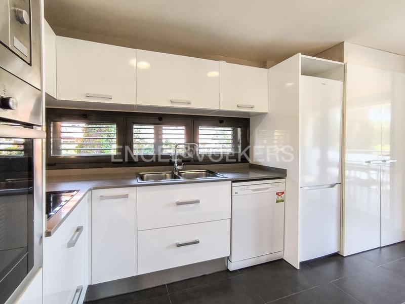 Foto e35a1568-8db1-4d00-a5d3-95329a70f621. Location appartement avec chauffage parking piscine dans Barcelona