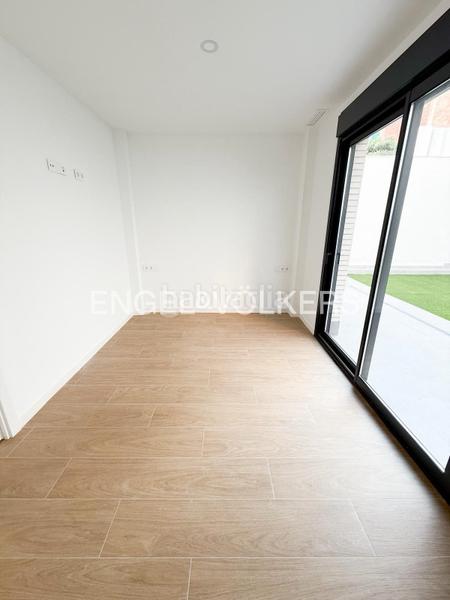 Foto 0aef20e9-db1c-4324-b93a-f5c643a126ac. Rent apartment with heating in La Font d´en Fargues Barcelona