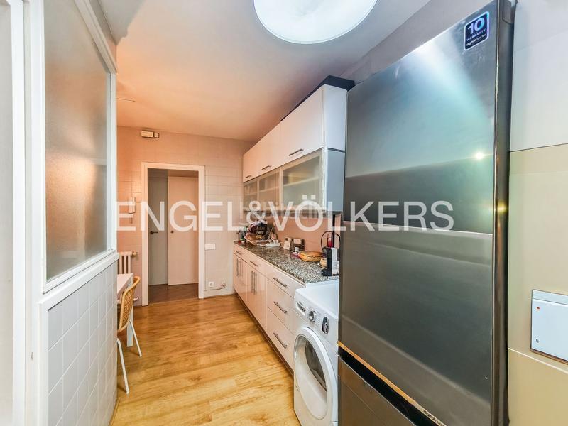 Foto c76719fa-27ab-49a6-abb4-65068fc1ebf0. Alquiler apartamento exclusivo piso temporal en Tres Torres en Barcelona