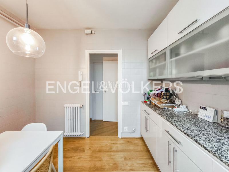 Foto 117dd592-6c76-47df-9535-26a4010338ef. Lloguer apartament amb calefacció aparcament a Tres Torres Barcelona