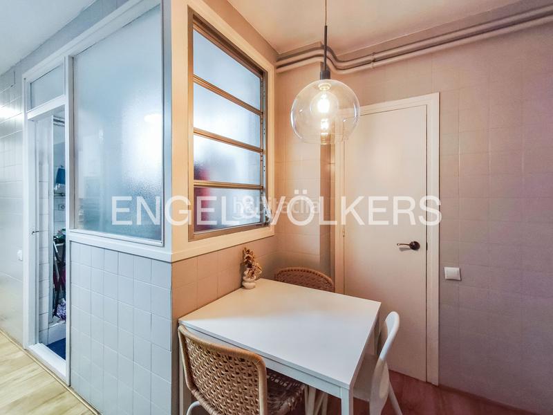 Foto e5e6dd40-2712-4230-9008-3e5b56450152. Lloguer apartament amb calefacció aparcament a Tres Torres Barcelona