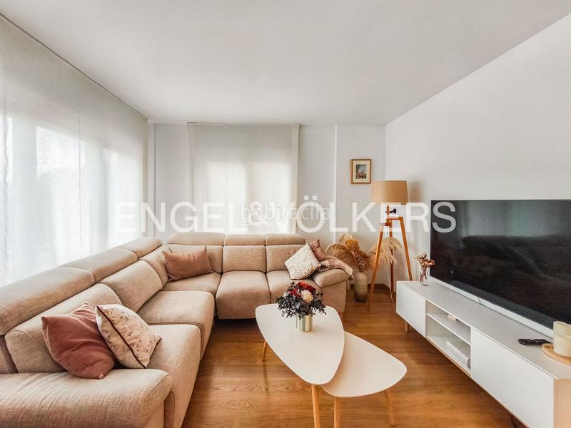 Foto b9783891-478f-466a-bd9e-29ffb4647d95. Miete appartement mit heizung parking in Tres Torres Barcelona