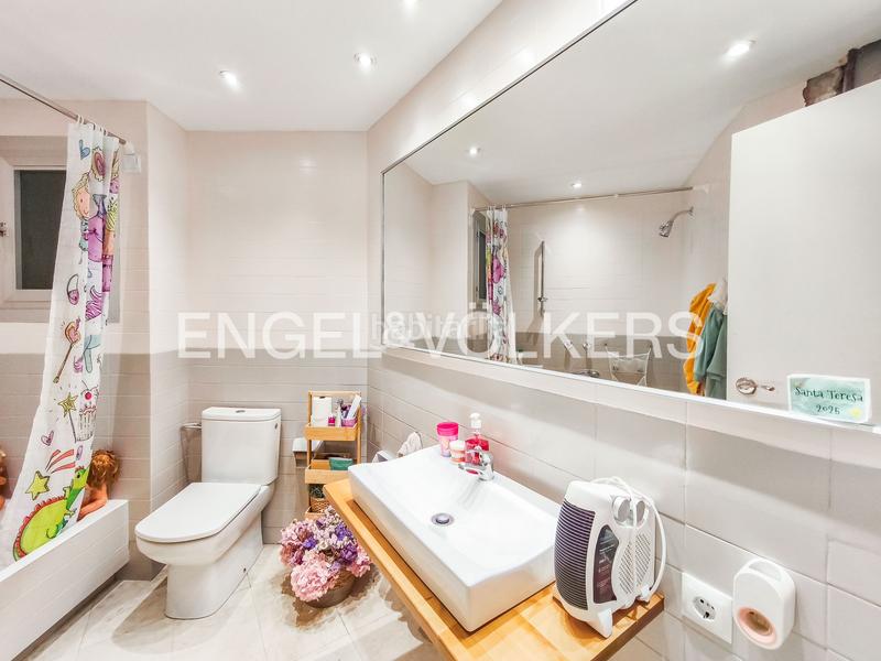 Foto cd7d8c16-dcbe-4d31-b020-9d9c0032513a. Miete appartement mit heizung parking in Tres Torres Barcelona