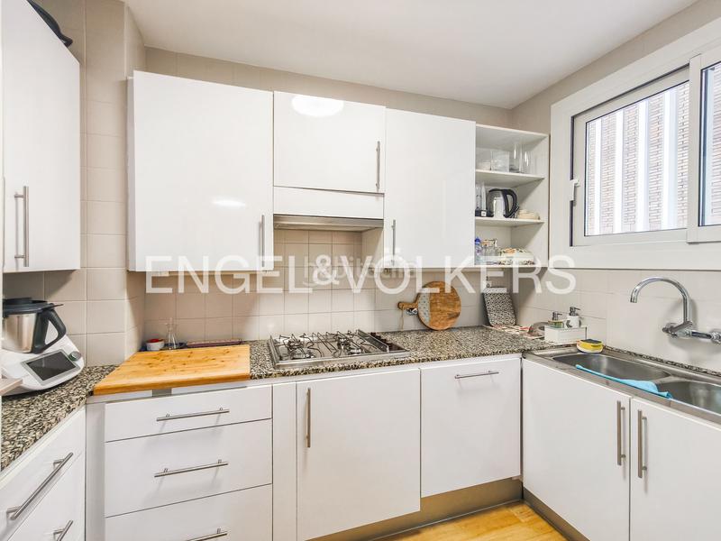 Foto 21879926-f246-454e-beb0-fa0651d027b8. Rent apartment with heating parking in Tres Torres Barcelona