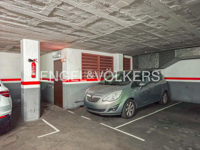 Foto 6146fae3-2101-4224-9fda-015cf58250b1. Rent apartment with heating parking in Tres Torres Barcelona